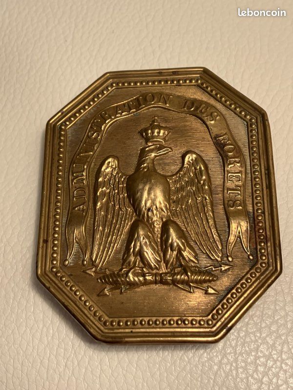 PLAQUE MAGIQUE POUR COUVERCLE D'INTERRUPTEUR LAITON POLI 3 TROUS A.530