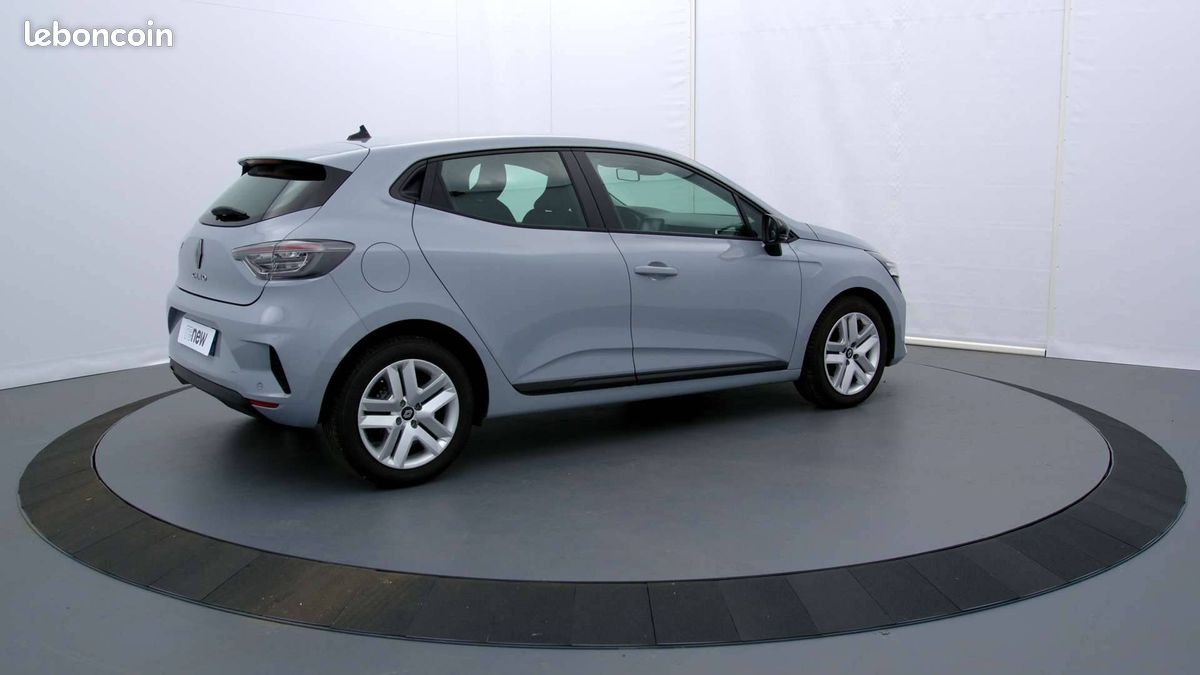 Renault clio tce 90 evolution (image 8)