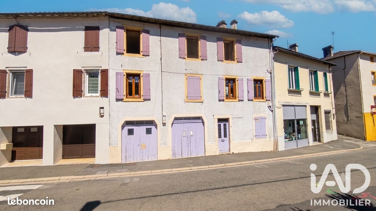 Maison 8 pièces 170 m² · à Murat-sur-Vèbre · 170 m² · 147 000 €