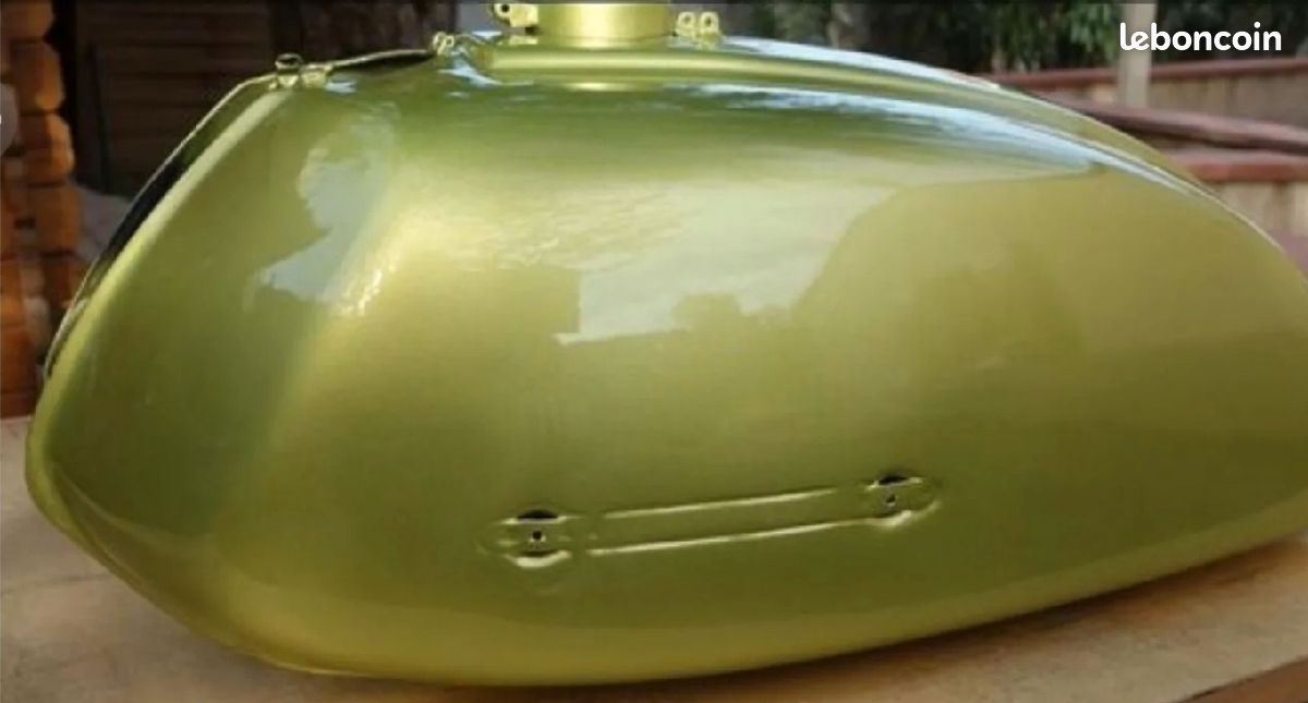 Réservoir suzuki gt750 bouillotte (image 1)