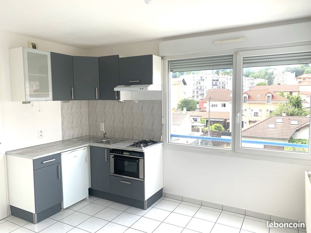 Appartement 1 pièce 20 m² · à Voiron · 20 m² · 410 €/mois