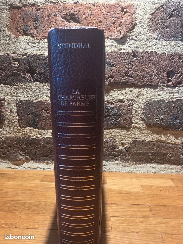 Livre de stendhal la la chartreuse de parme vue de dos — LBC AT'Brocante Troyes