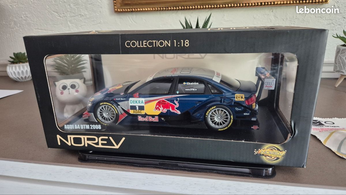 Miniature collection 1:18 norev audi A4 DTM 2008 neuve - Collection