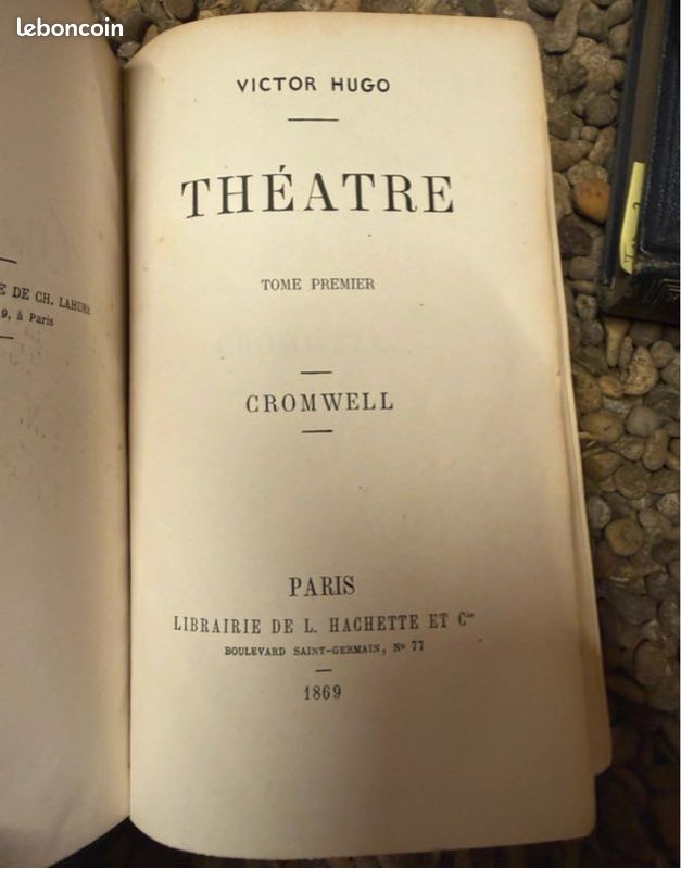 Complet 4 tomes Victor Hugo – Théâtre – Édition Hachette 1869 – Reliure cuir noir, tranches dorées (image 5)