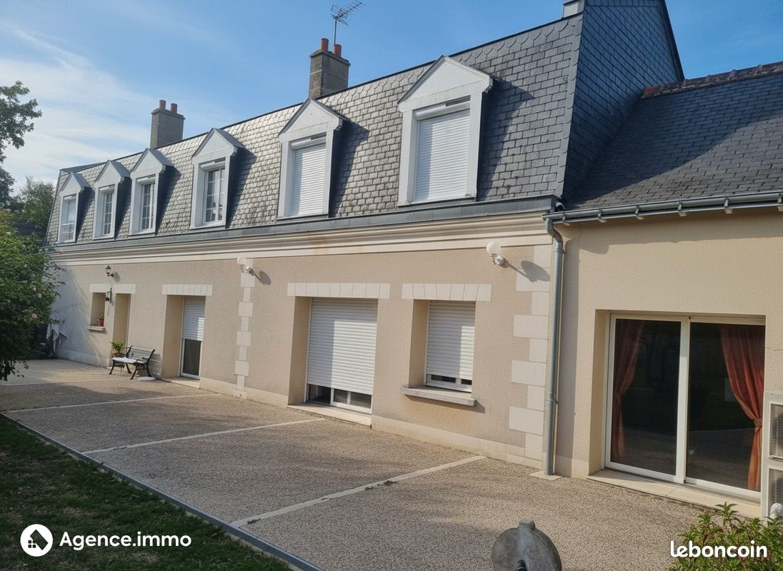 Maison 7 pièces 221 m² · à Chambray-lès-Tours · 221 m² · 590 000 €