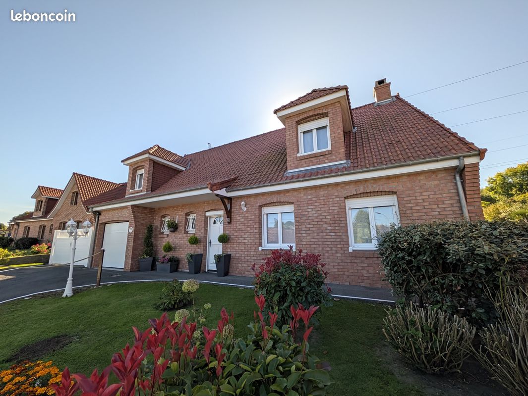 Maison 5 pièces 133 m² · à Gosnay · 133 m² · 327 600 €