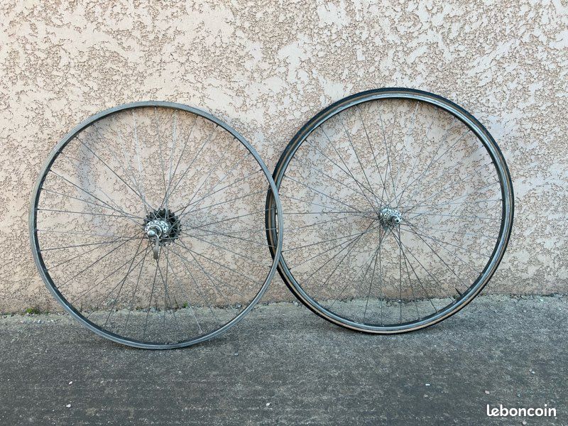 Vintage NOS NEW Wolber Profil 18 jantes tubulaires à coudre