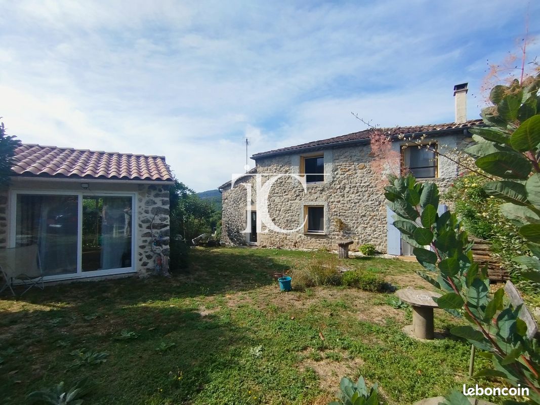 Maison 3 pièces 90 m² · à Joannas · 90 m² · 250 000 €
