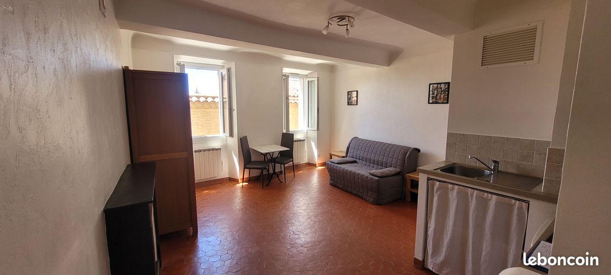 Appartement 1 pièce 22 m² · à Saint-Vallier-de-Thiey · 22 m² · 450 €/mois
