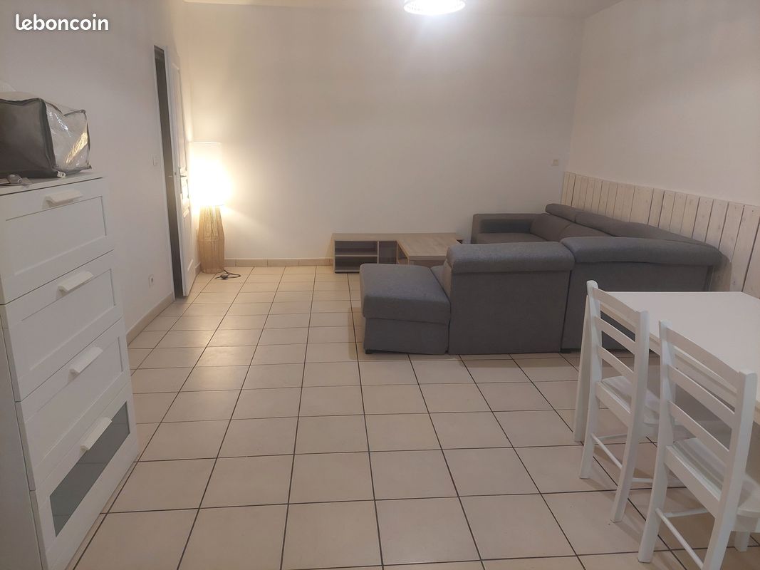 Appartement 1 pièce 32 m² · à Nîmes · 32 m² · 460 €/mois