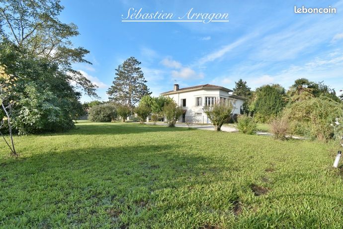 Maison 8 pièces 229 m²