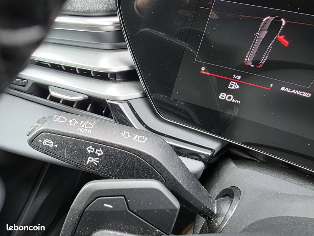 AUDI A5 Avant TDI Hybride 204 ch S tronic 7 S line (image 29)