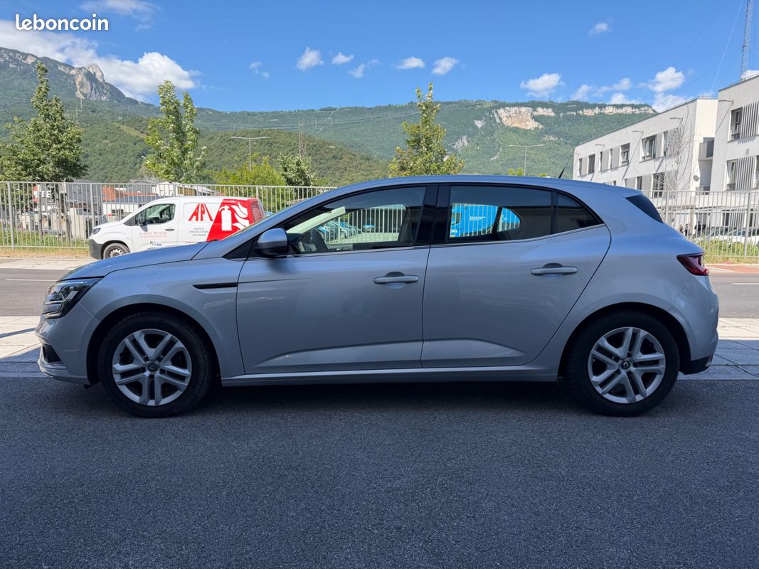 RENAULT MEGANE IV BERLINE BUSINESS MEGANE 4 1.5 Blue dCi 115 - GPS - RADARS - CLIM AUTO (image 4)