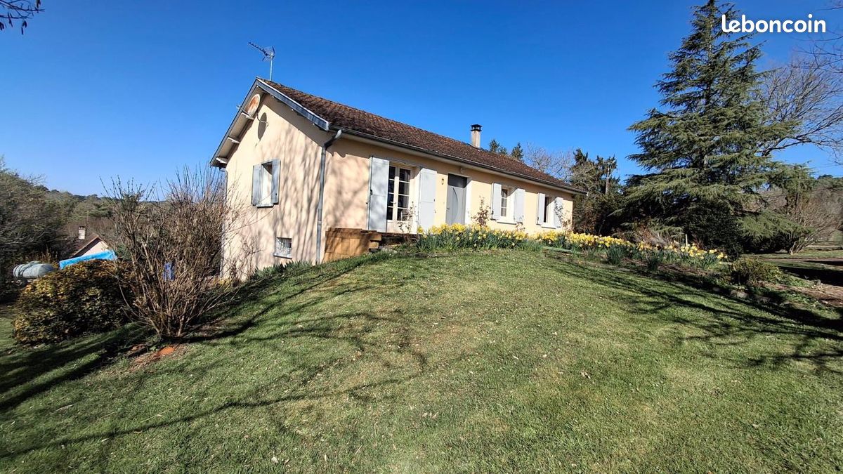 Maison 6 pièces 147 m² · à Château-l'Évêque · 147 m² · 183 600 €