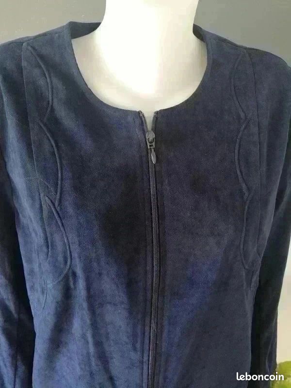 Cardigan bleu marine effet peau de pêche (image 3)