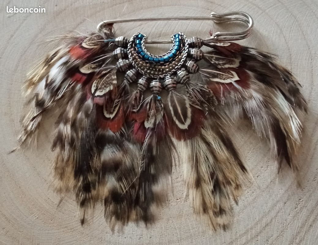 Broche plumes créateur 'Cheyennes' (image 1)