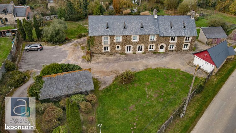Propriété 7 pièces 241 m²