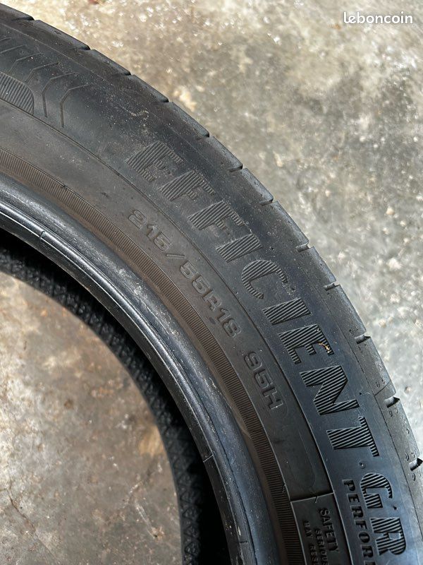 2 pneu 215/55/R18 Goodyear (image 2)
