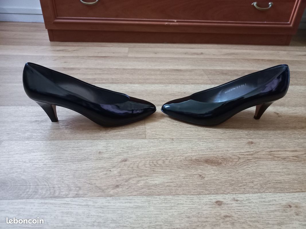 Escarpins Noirs La City – Taille 38, Talons Aiguille, Occasion