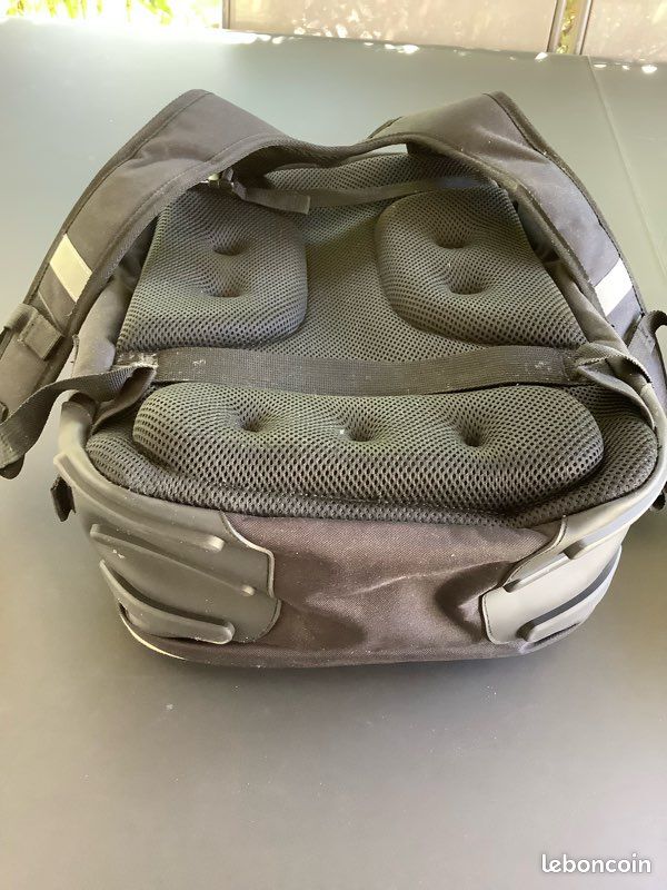 Sac à dos trolley enfant neuf sauf façade à changer (image 9)