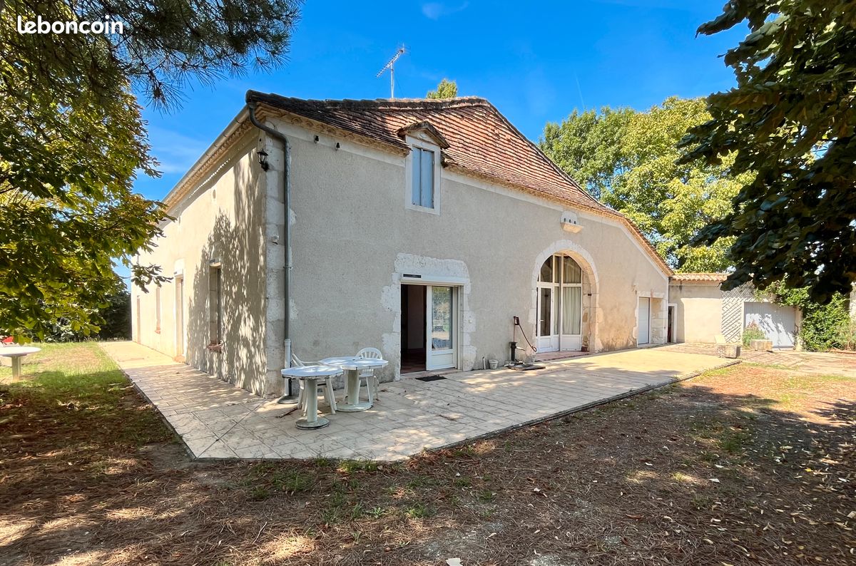 Maison 6 pièces 148 m² · à Roumagne · 148 m² · 225 000 €