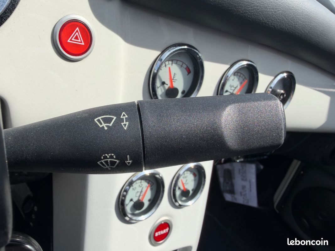 PGO SPEEDSTER CEVENNES 2.0 140CH - KILOMETRAGE D'ORIGINE - CLIMATISATION - RADIo (image 26)