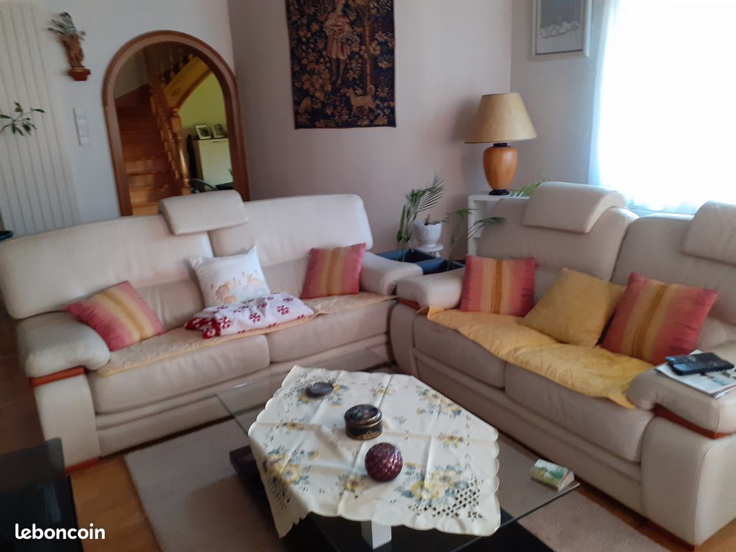CANAPE CUIR chateau d'ax BEIGE ETAT NEUF 3 PLACES + 2 PLACES (image 1)