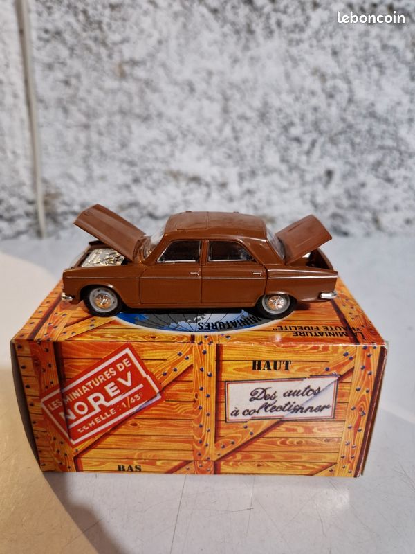 Miniature Peugeot 304 Berline Norev 1/43 - Collection Véhicule Miniature Neuf