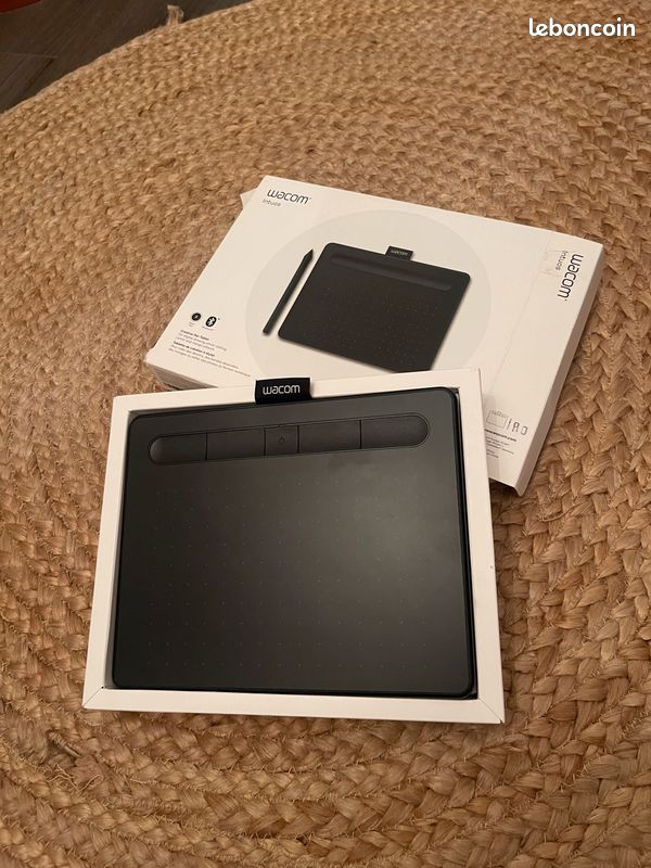 Tablette Graphique Wacom Intuos Photo – Ouverte Mais Jamais Utilisée – Idéale Retouche