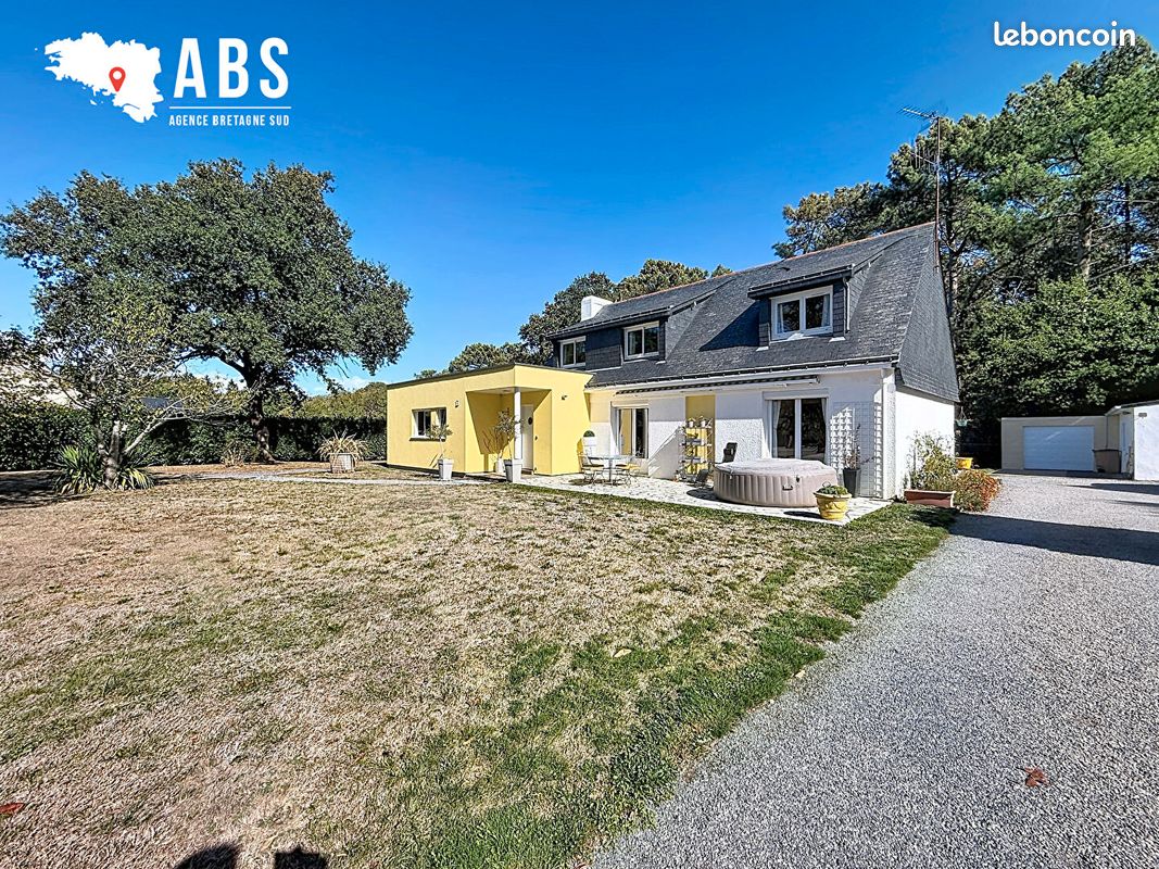 Maison 7 pièces 175 m² · à Férel · 175 m² · 436 800 €