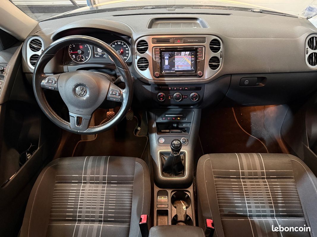 VOLKSWAGEN TIGUAN 2.0 TDI 110 FAP BlueMotion Technology Série Spéciale Lounge / COURROIE DE DISTRIBUTION A JOUR (image 13)