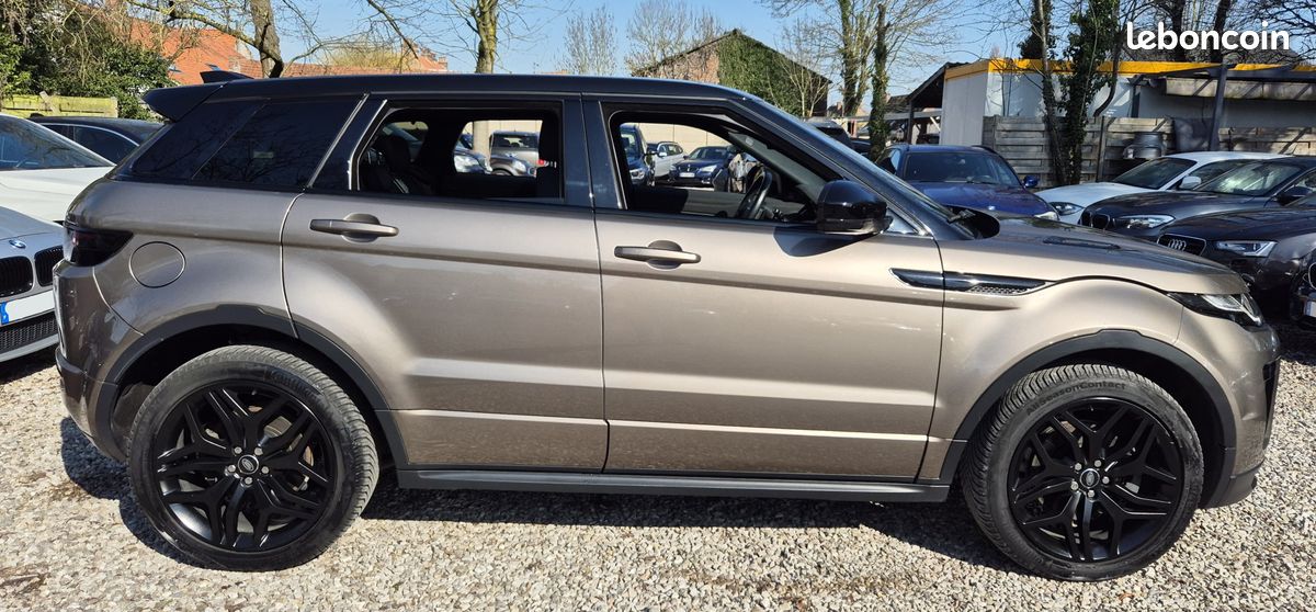 Tres belle range rover evoque hse PHASE 2 dynamic mark iv 2.0 td4 150 ch boite automatique 2017 112 000 km toit panoramique gps cuir xenon camera 1er propriétaire carnet complet land rover 19 990 (image 3)