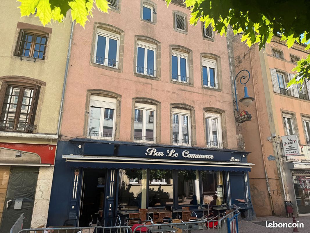 Immeuble 7 pièces 234 m² · à Mirecourt · 234 m² · 128 000 €