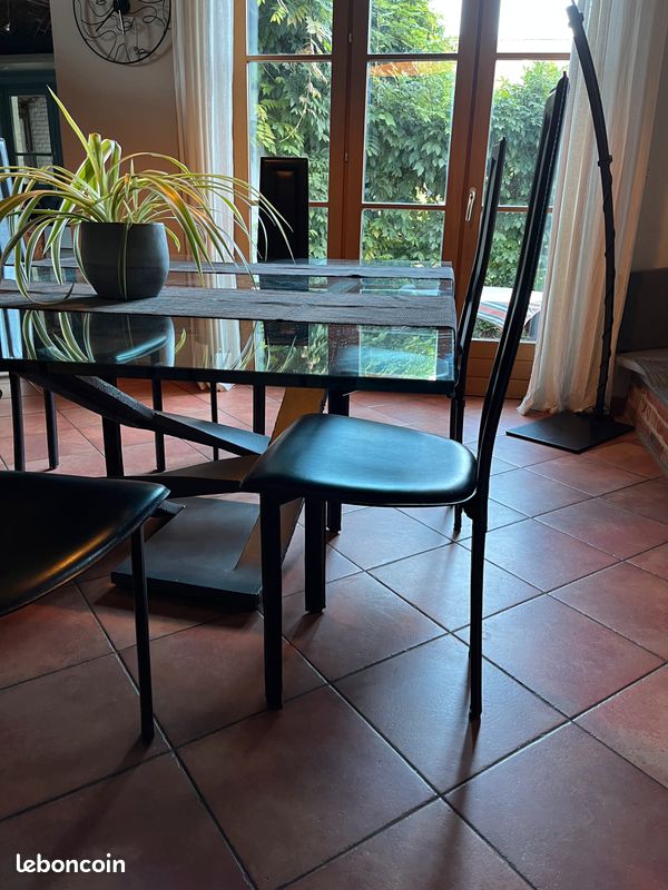 Chaise de salle à manger (image 1)