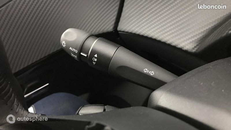 Peugeot 208 1.2 100ch S&S Style (image 23)