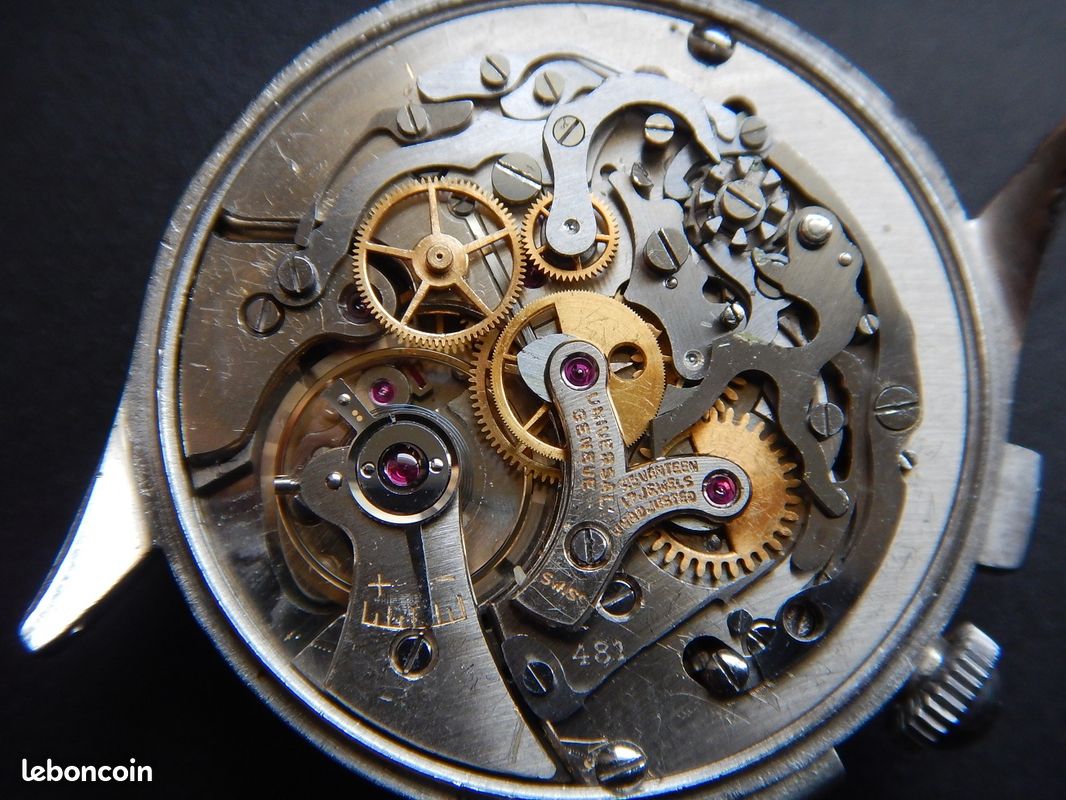 Universal Geneve Tri-Compax Montres Bijoux