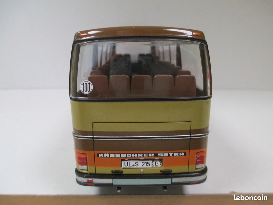 Voiture miniature Zis 154 1946 1/43 Autobus Autocars du Monde