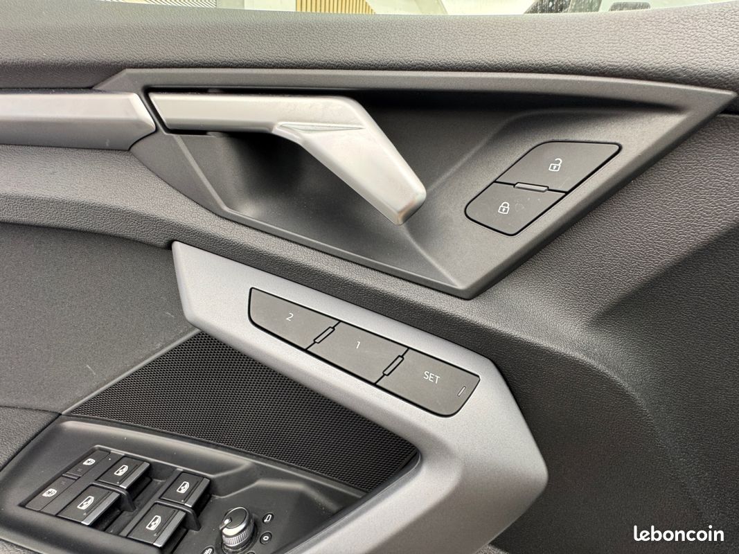 AUDI A3 Sportback 40 TFSI e Hybride rechargeable 204 S tronic 6 S line & 11800  d options (image 20)
