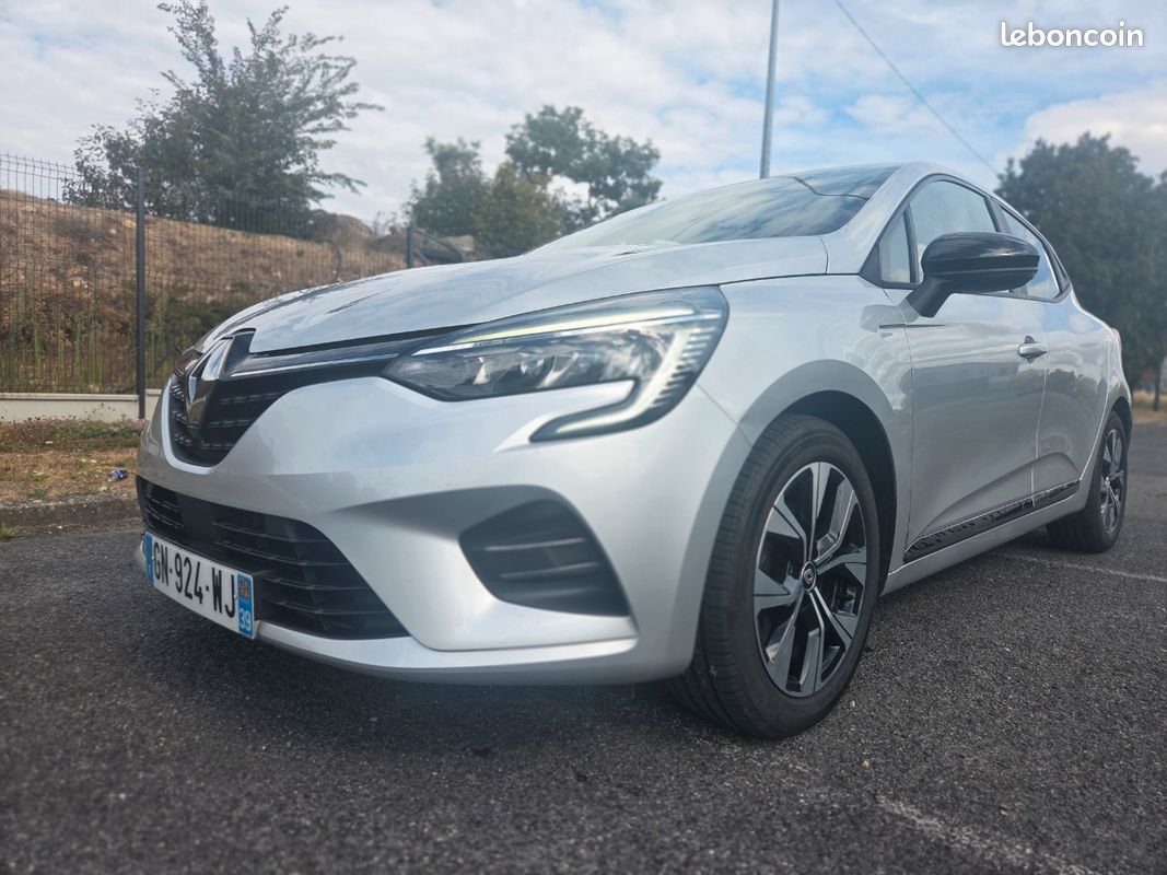 Renault Clio V E-Tech Full Hybrid 145cv Évolution/ 1 ere main/ Historique d'entretien complet Renault (image 1)