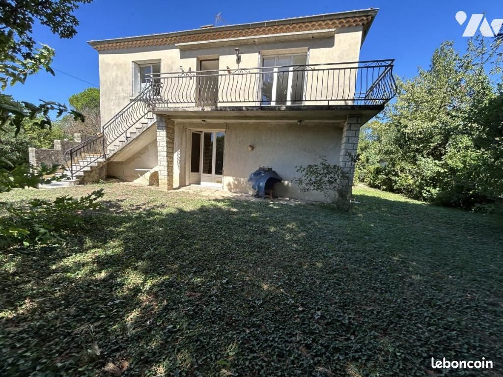 Appartement 107 m² · à Montélimar · 107 m² · 150 000 €