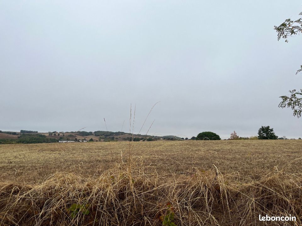 Terrain 1078 m² · à Dénat · 63 000 €