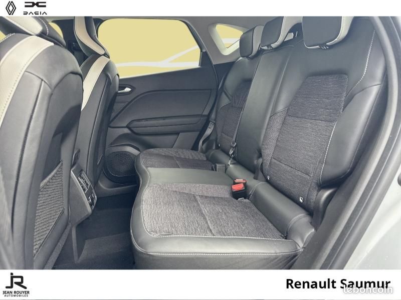 Renault Captur 1.6 E-Tech Plug-in 160ch Intens (image 17)