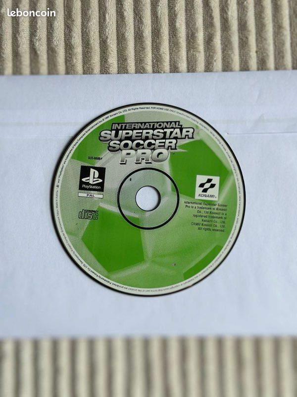 INTERNATIONAL SUPERSTAR SOCCER PRO playstation 1 (PS1