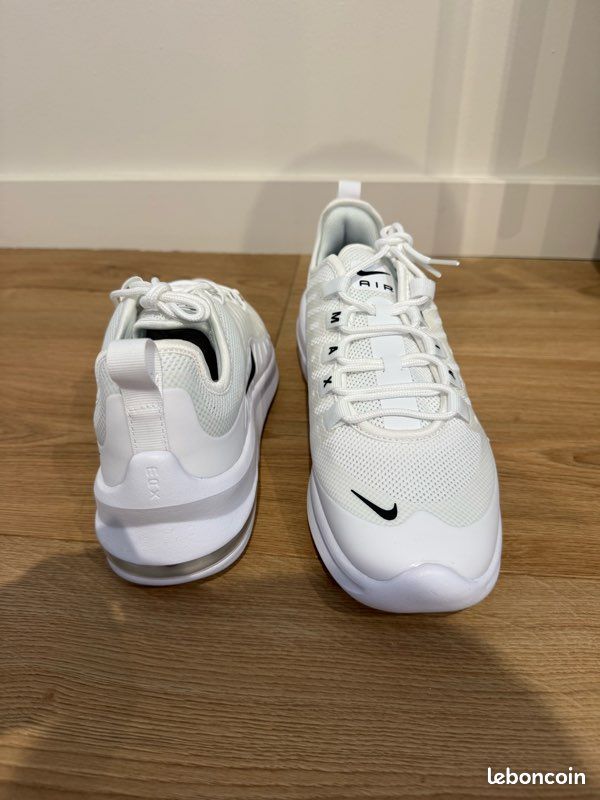 Baskets Nike blanches Axis (image 2)