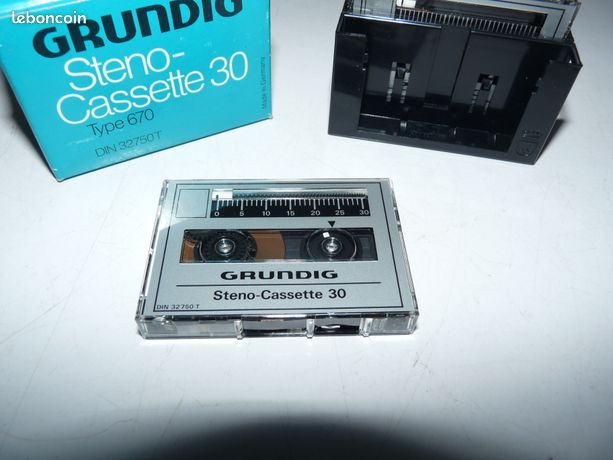 Walkman Grundig Stereo A Cassette Beat Boy 30 '80 - Audio/Video In Vendita A Catania - Foto 2