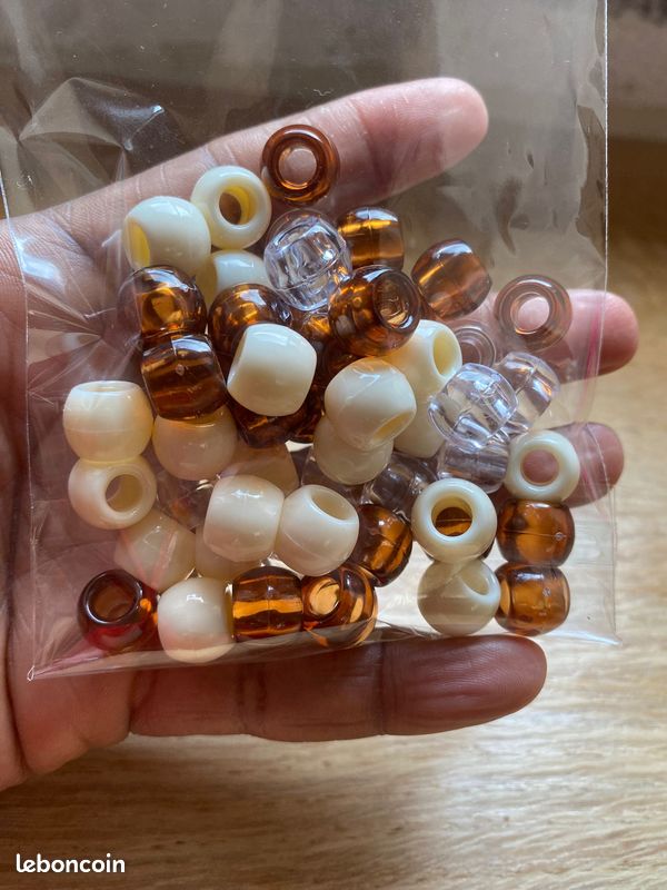 Assortiment De Perles Tons Nude Avec Plus De 70 Perles Et