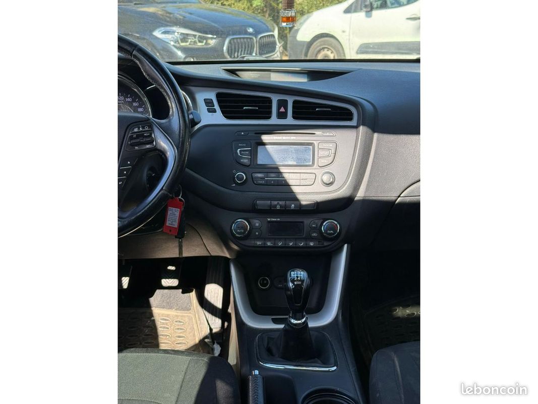 KIA CEED SW 1.6 GDi - 135 Active TOIT PANO OUVRANT (image 12)