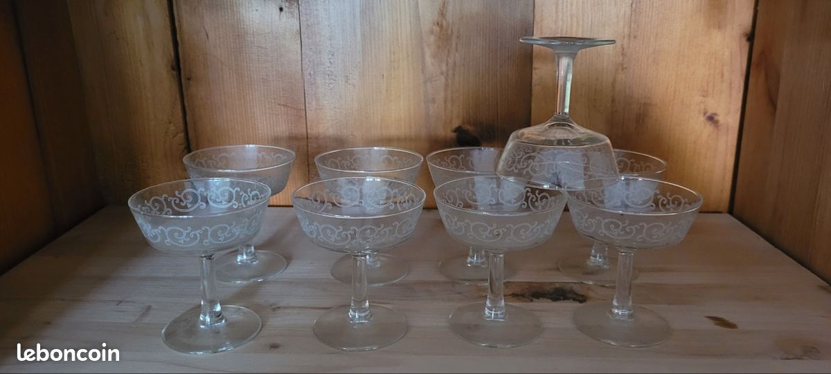 Coupe a champagne gravé (image 2)