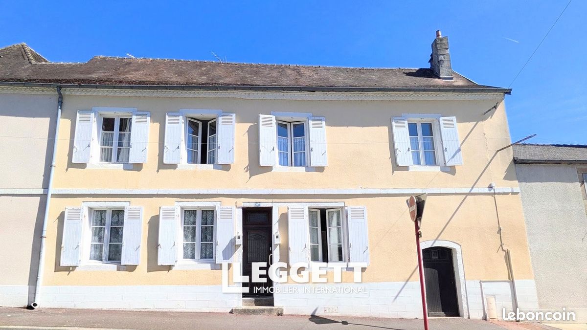 Maison 7 pièces 165 m² · à Saint-Yrieix-la-Perche · 165 m² · 235 400 €