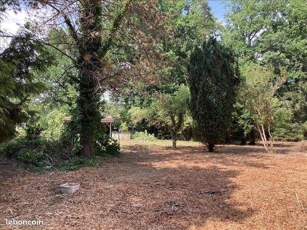 Terrain 871 m² Antonne Et Trigonant